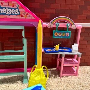 Colorful School Chelsea  Set for Kids